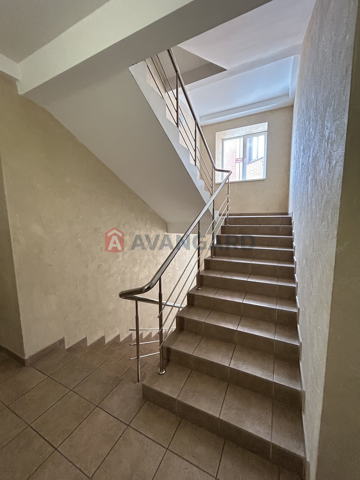 2 ��. ��������, 67,7/33,5/18,9 ��. �., 10/12 ������ ���� 20