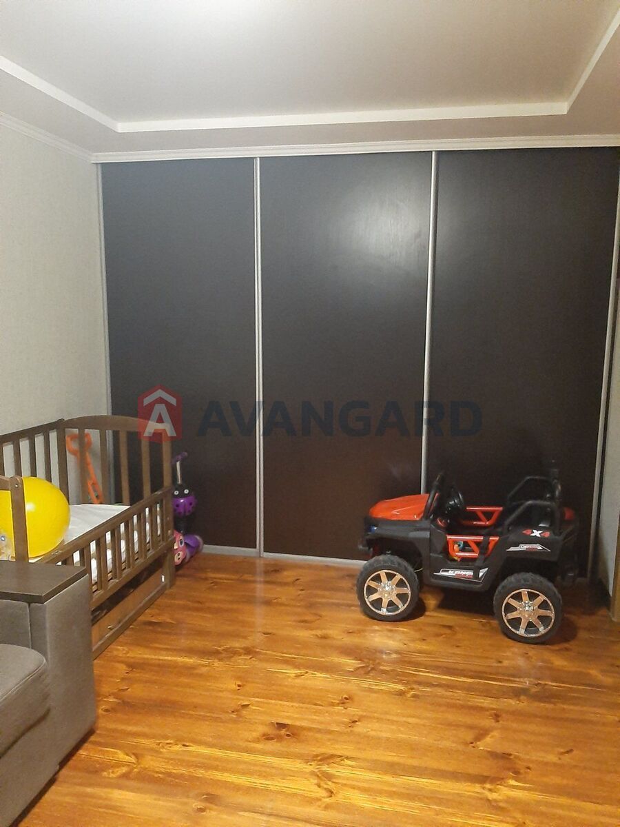 1 ����. ��������, 33/17/6 ��. �., 1/5 ���� ���� 8