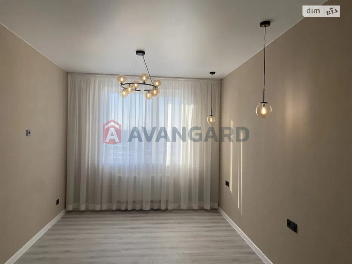 1 ��. ��������, 41/-/15 ��. �., 6/10 ������ ���� 1