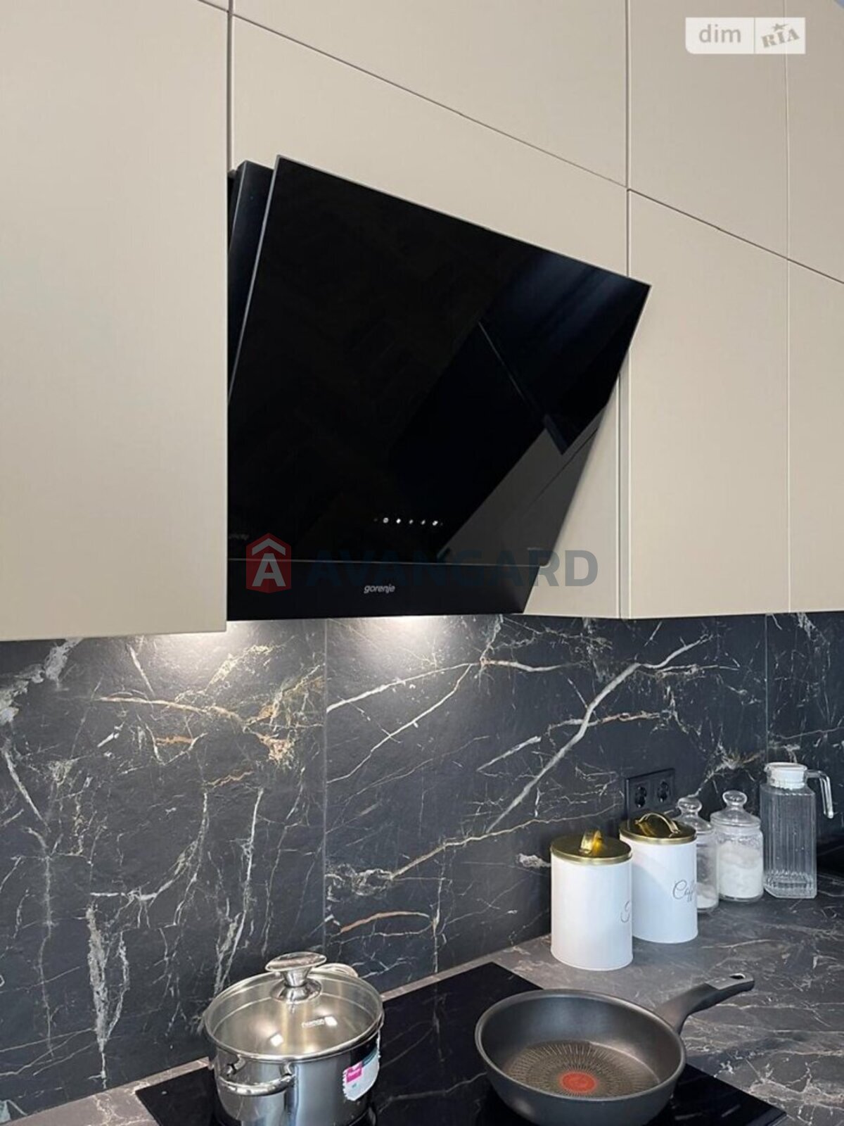 3 ��. ��������, 78/-/43 ��. �., 3/8 ������ ���� 7