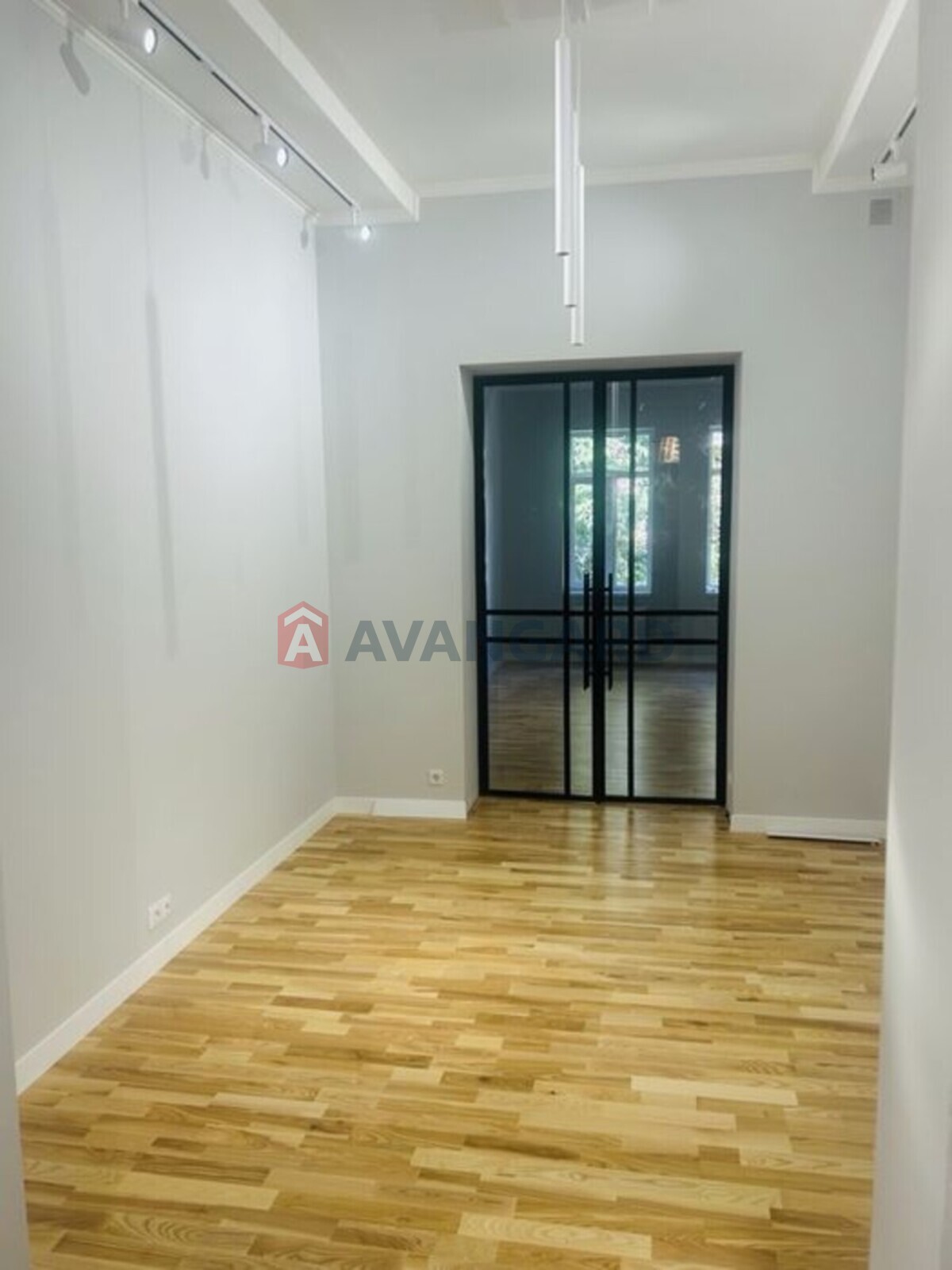 2 ��. ��������, 43/-/7 ��. �., 2/2 ������ ���� 4