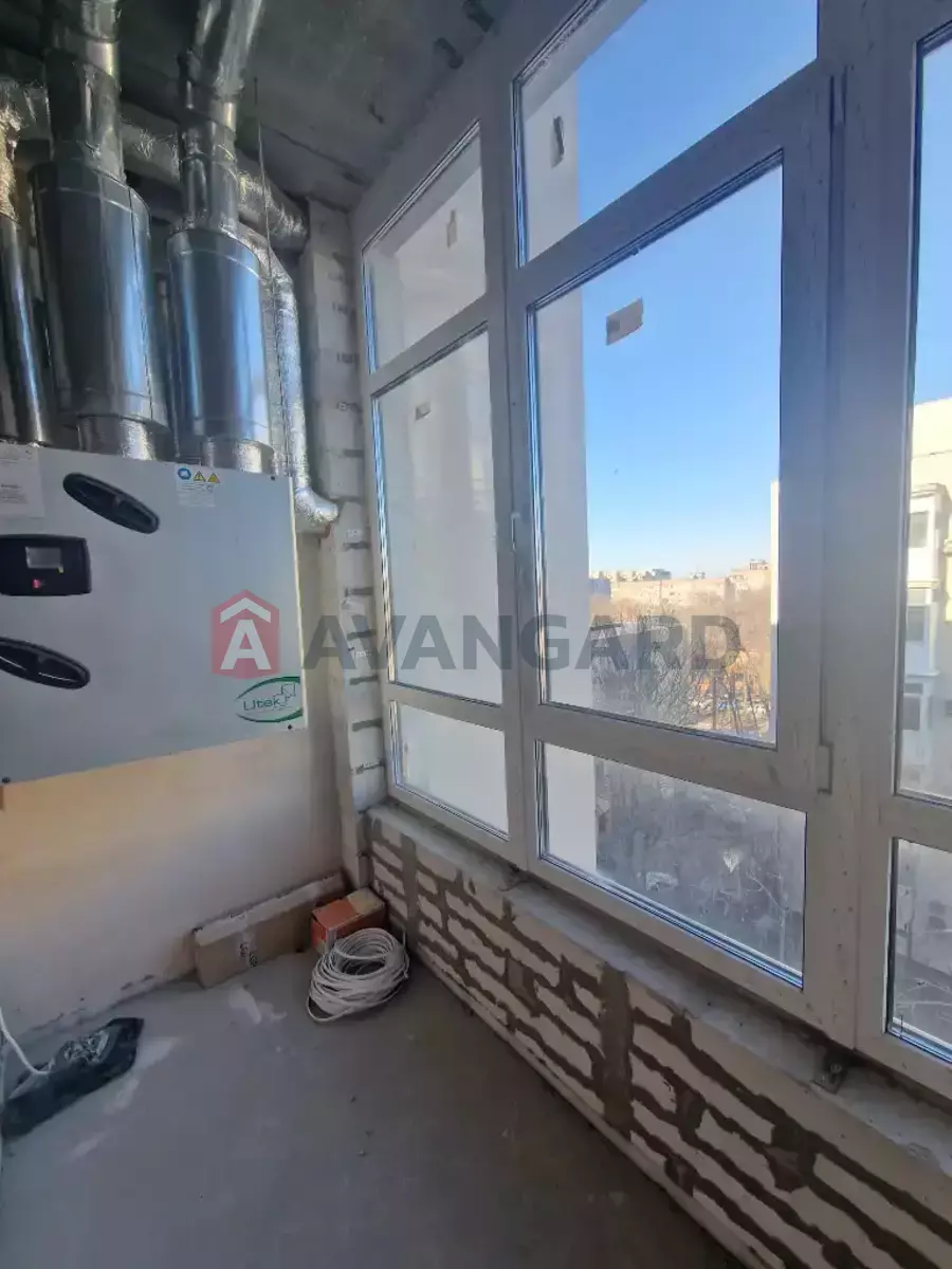 3 ��. ��������, 93/-/- ��. �., 4/5 ������ ���� 11