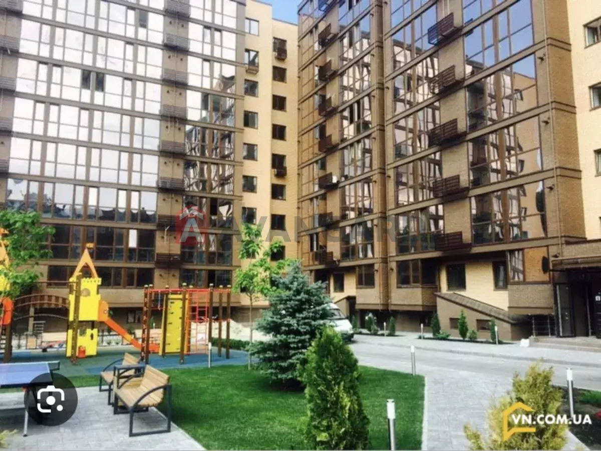 3 ��. ��������, 74/-/33 ��. �., 7/10 ������ ���� 1