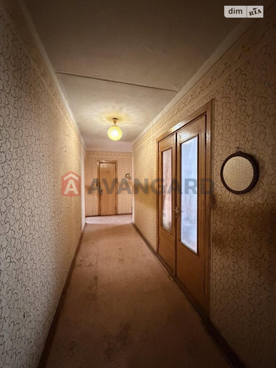 3 ��. ��������, 64/36/8 ��. �., 4/9 ������ ���� 7