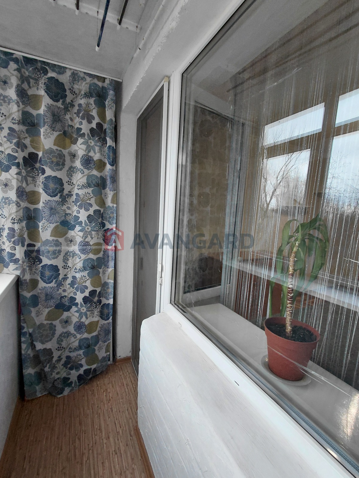 2 ��. ��������, 48/-/6 ��. �., 4/5 ������ ���� 6