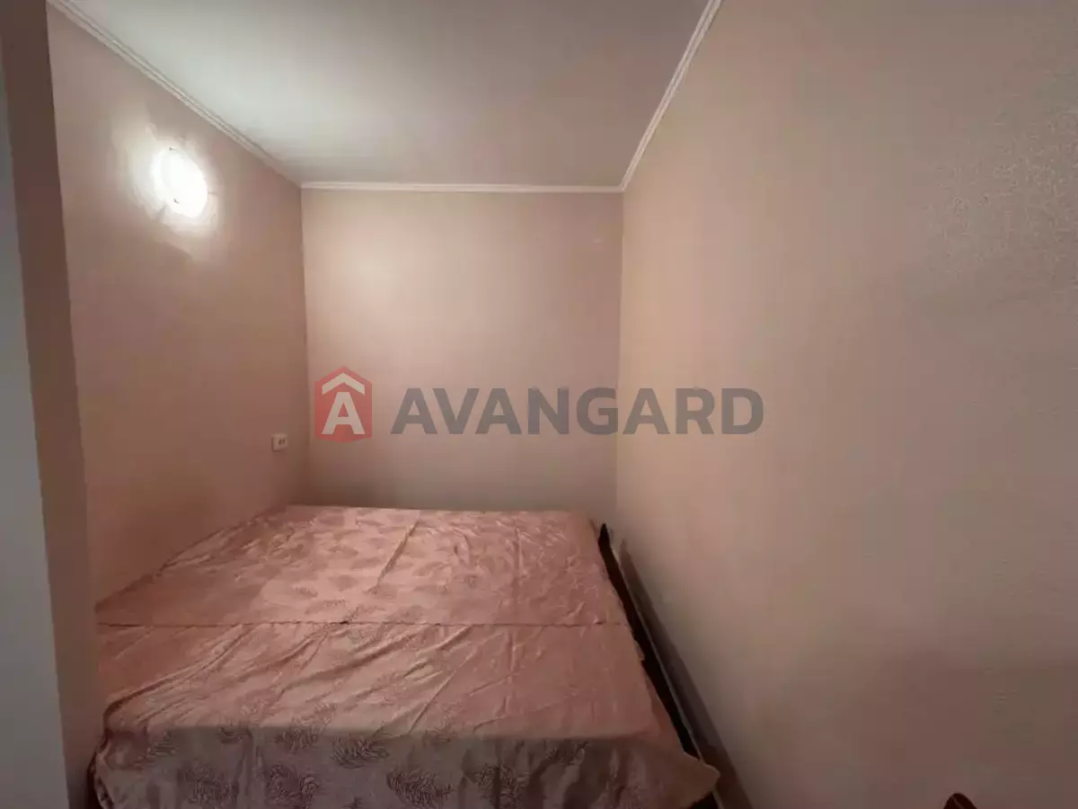1 ����. ��������, 40/-/8 ��. �., 12/16 ���� ���� 9