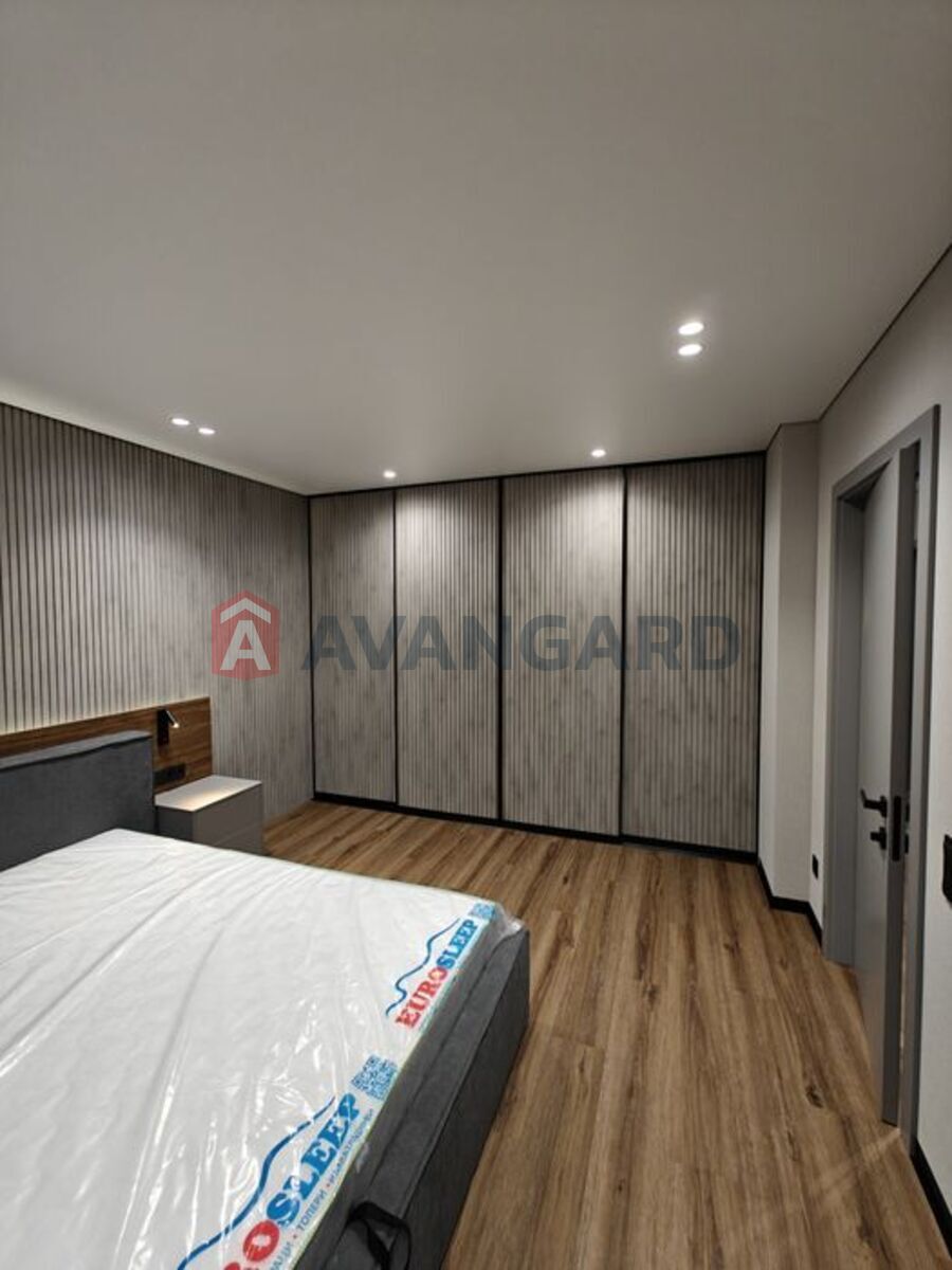 1 ��. ��������, 49/-/18 ��. �., 12/23 ������ ���� 13