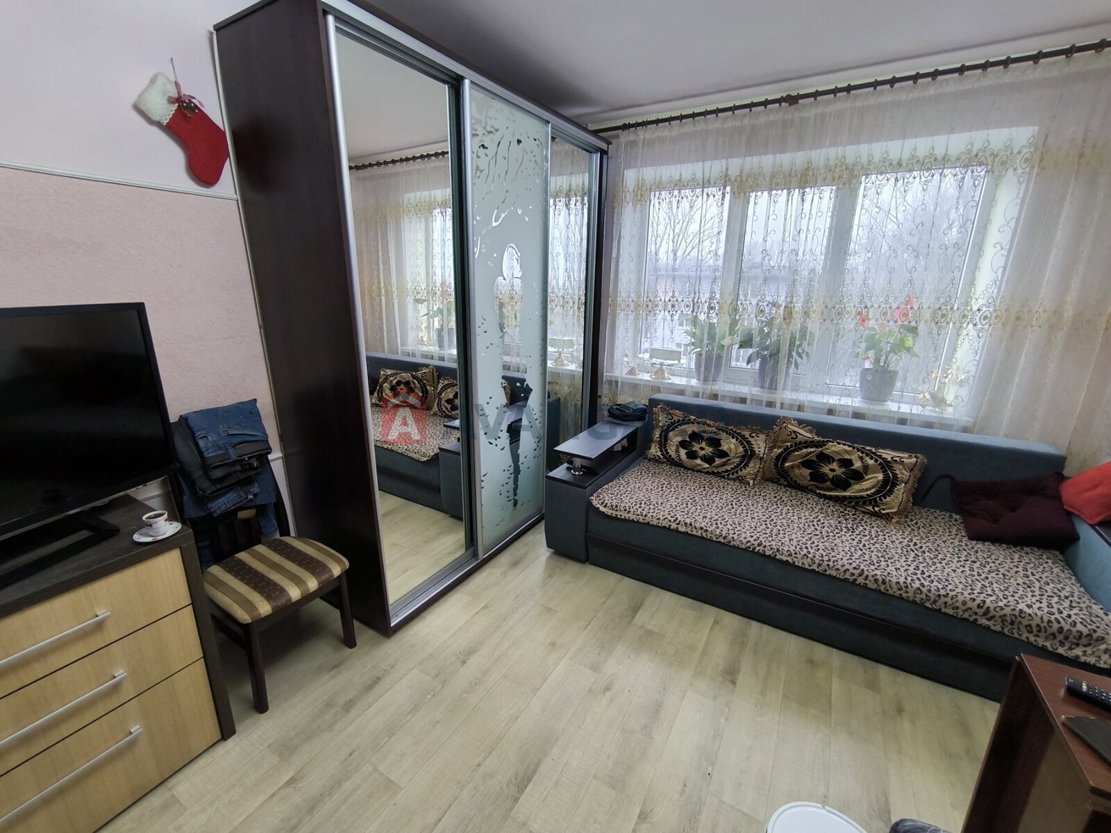 4 ��. ��������, 76/51/7 ��. �., 5/9 ������ ���� 4