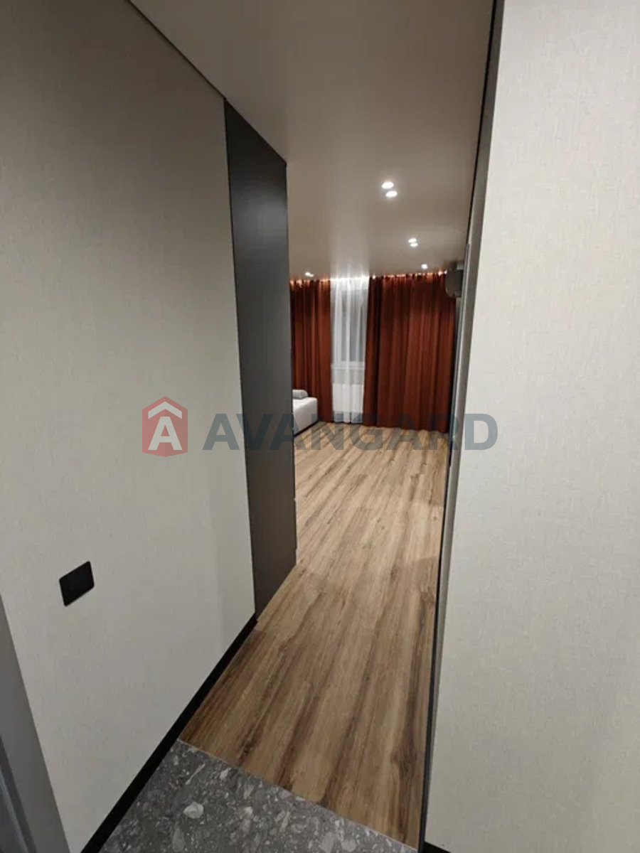 1 ��. ��������, 49/-/18 ��. �., 12/23 ������ ���� 9