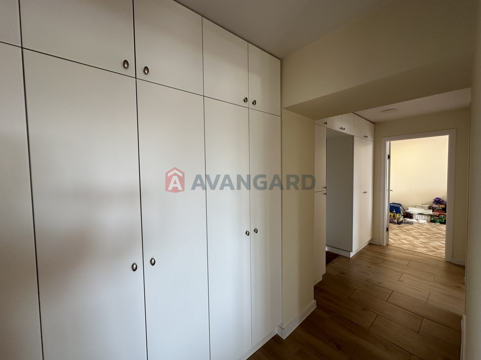 4 ��. ��������, 79/-/7 ��. �., 7/9 ������ ���� 5