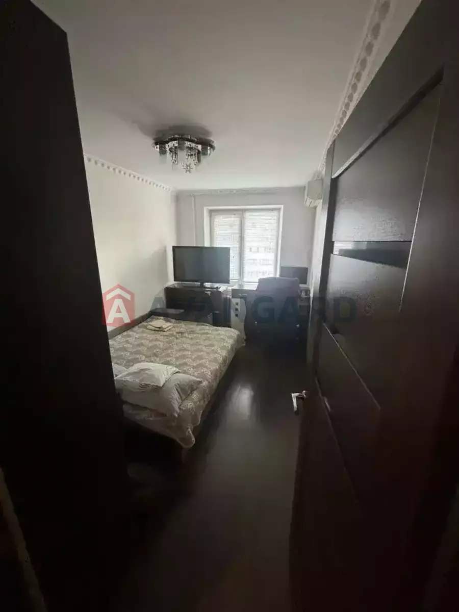 3 ��. ��������, 60/-/10 ��. �., 5/9 ������ ���� 10