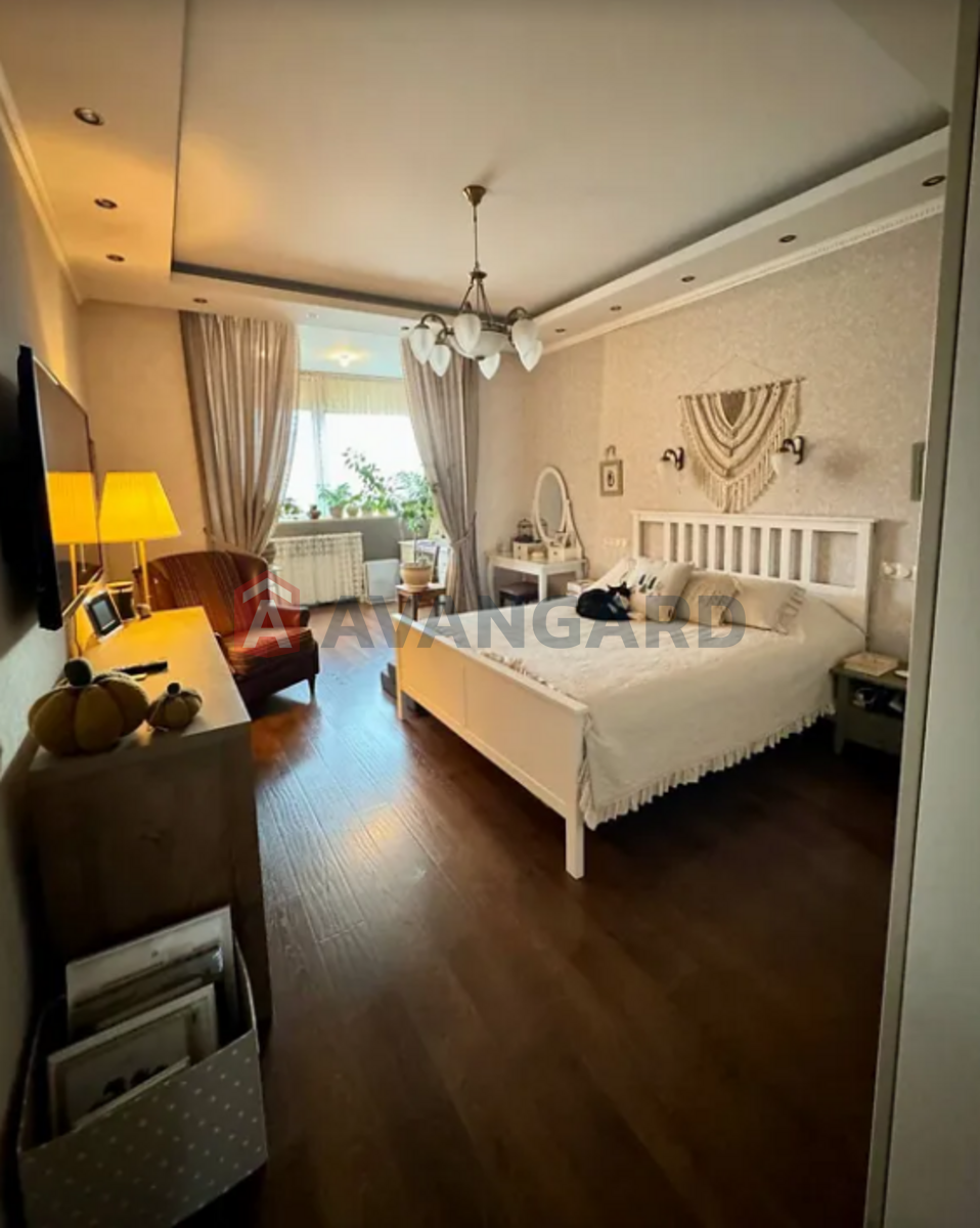 4 . , 110/57/22 . ., 8/10   11