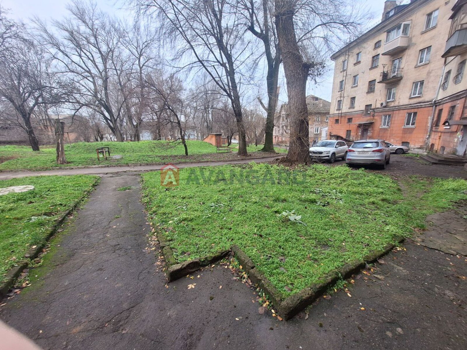 3 ����. ��������, 58,1/39,6/6,7 ��. �., 1/4 ���� ���� 19