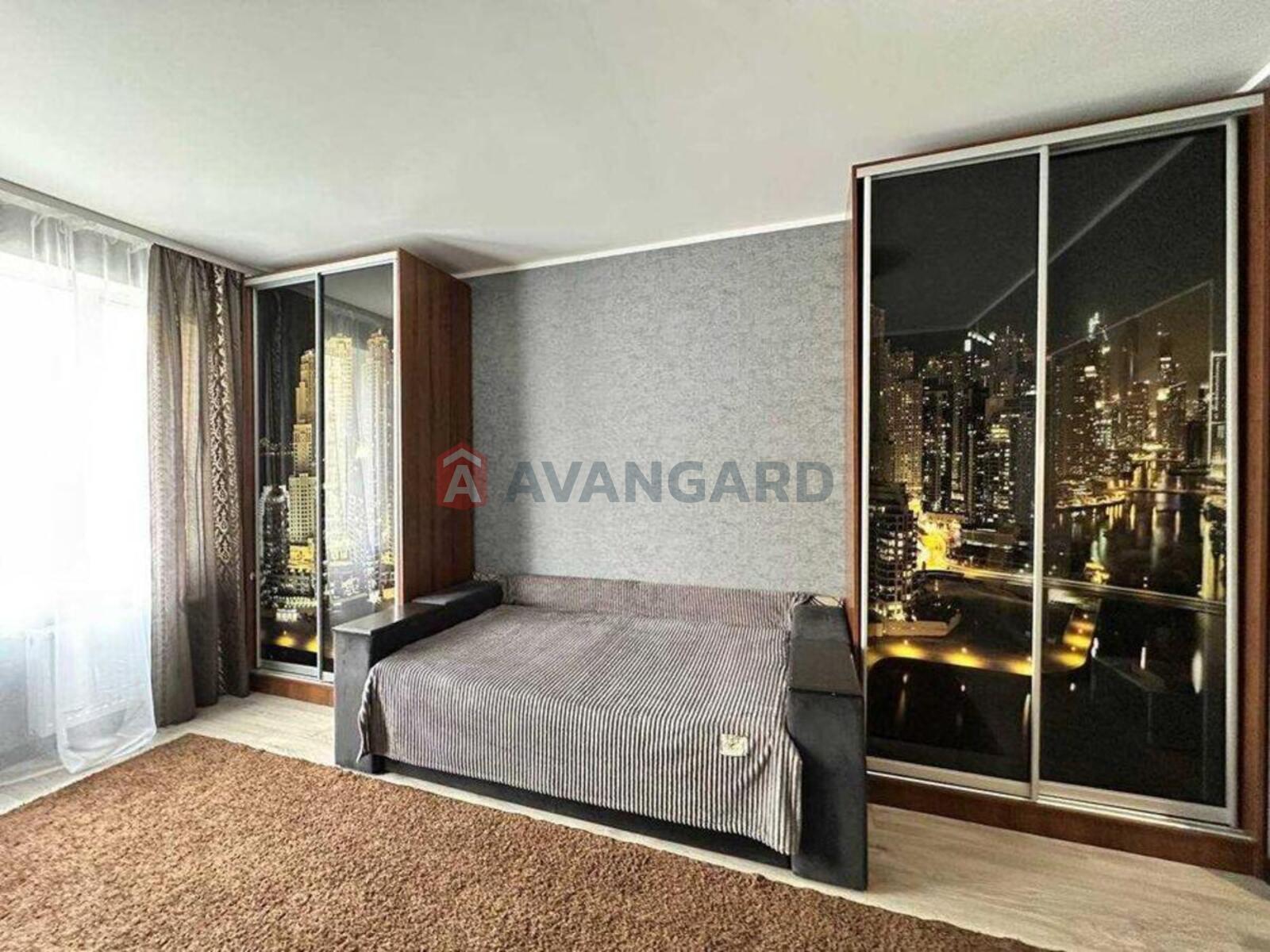 2 ��. ��������, 53/-/10 ��. �., 2/18 ������ ���� 7