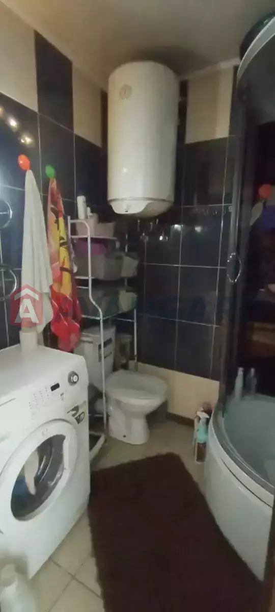 2 ��. ��������, 47/31/6 ��. �., 5/5 ������ ���� 9