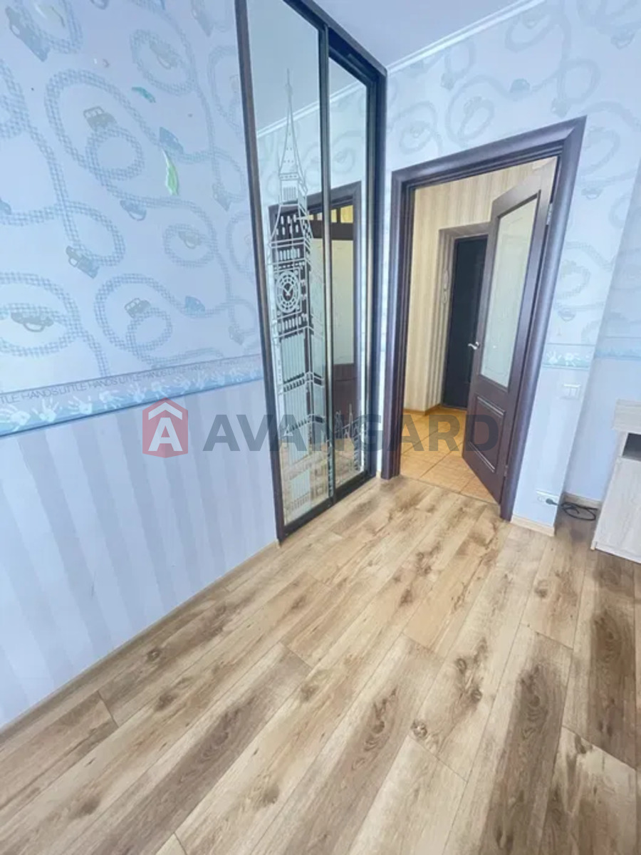 1 ��. ��������, 51/27/11 ��. �., 9/12 ������ ���� 10