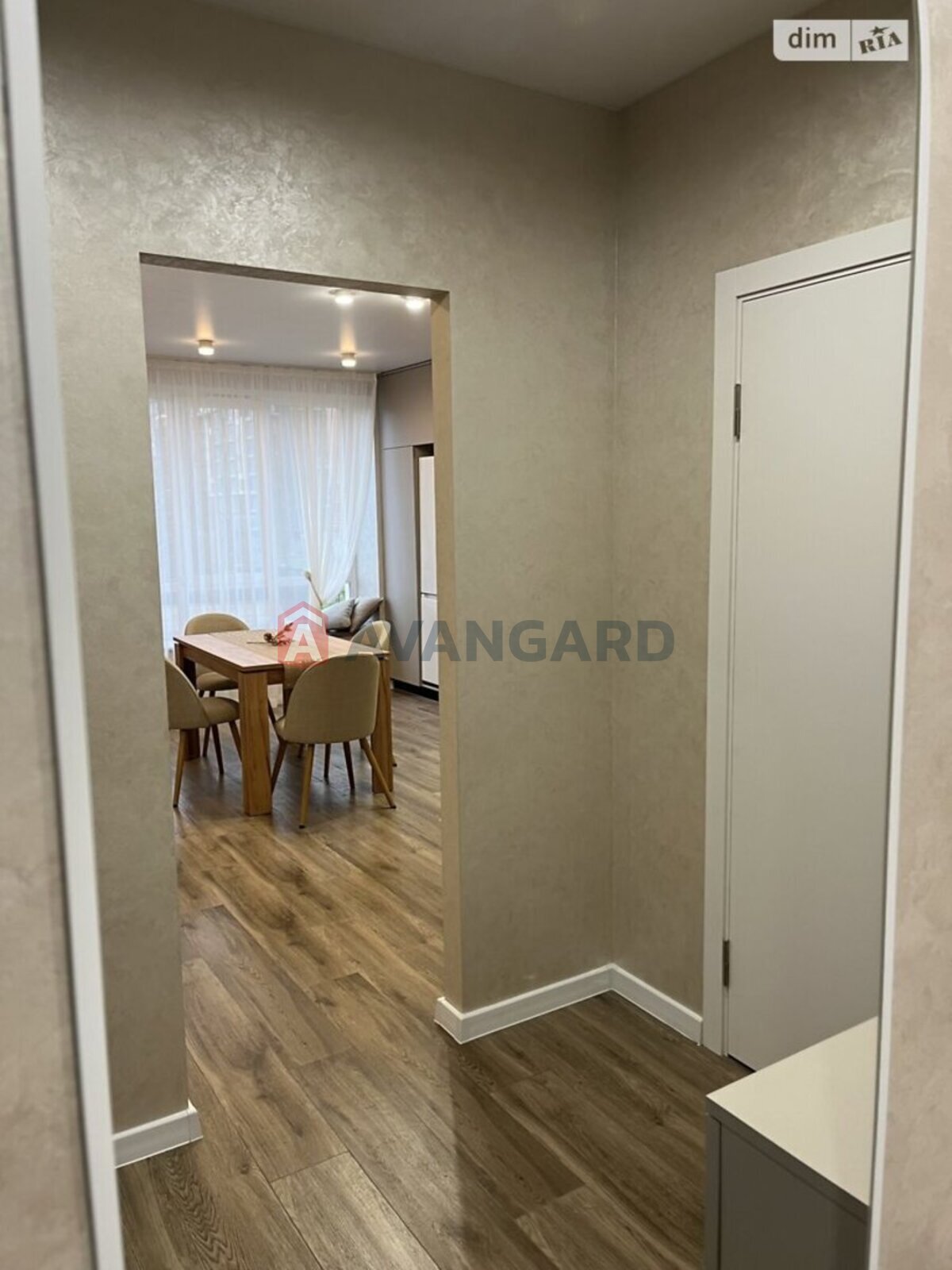 1 ��. ��������, 51/20/20 ��. �., 2/10 ������ ���� 13