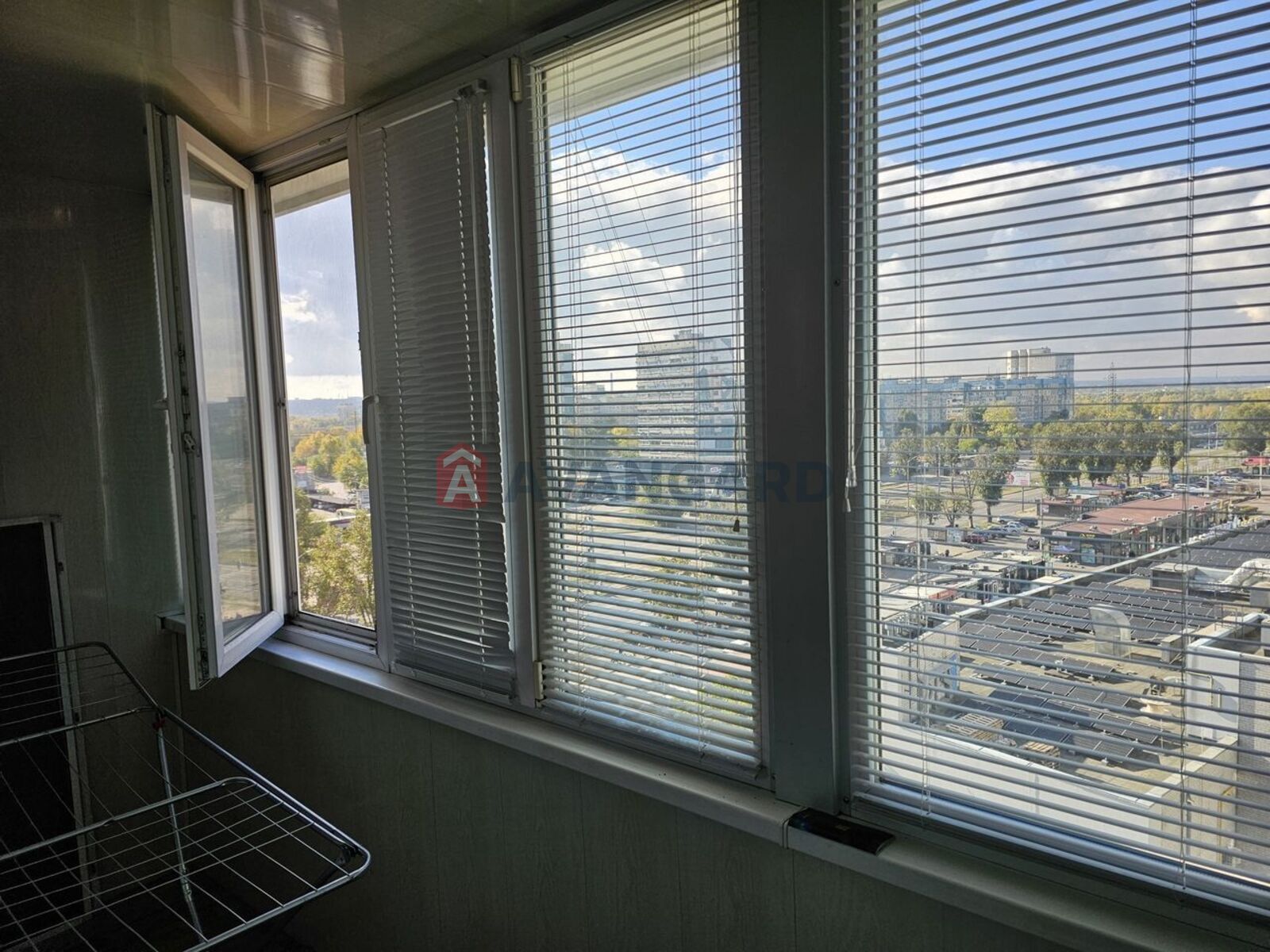 4 ��. ��������, 84,3/50,4/10,3 ��. �., 8/10 ������ ���� 8