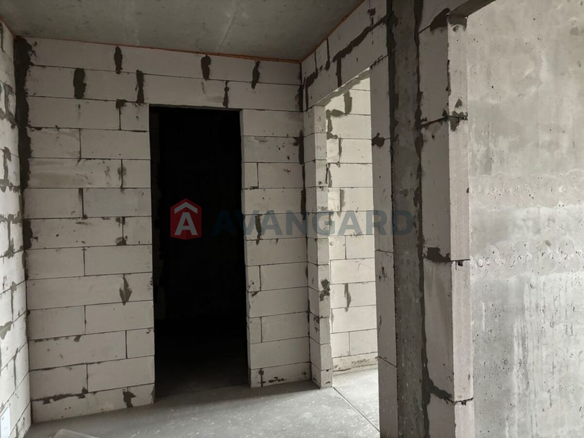 1 ��. ��������, 52/-/18 ��. �., 15/23 ������ ���� 7