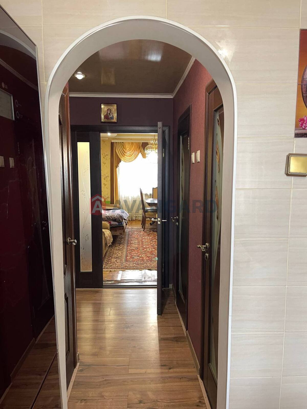 2 ��. ��������, 53/31/7 ��. �., 4/5 ������ ���� 10