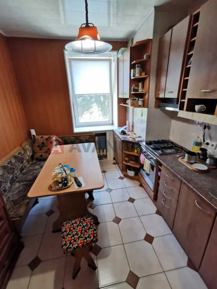 4 . , 89/-/9 . ., 3/4   5