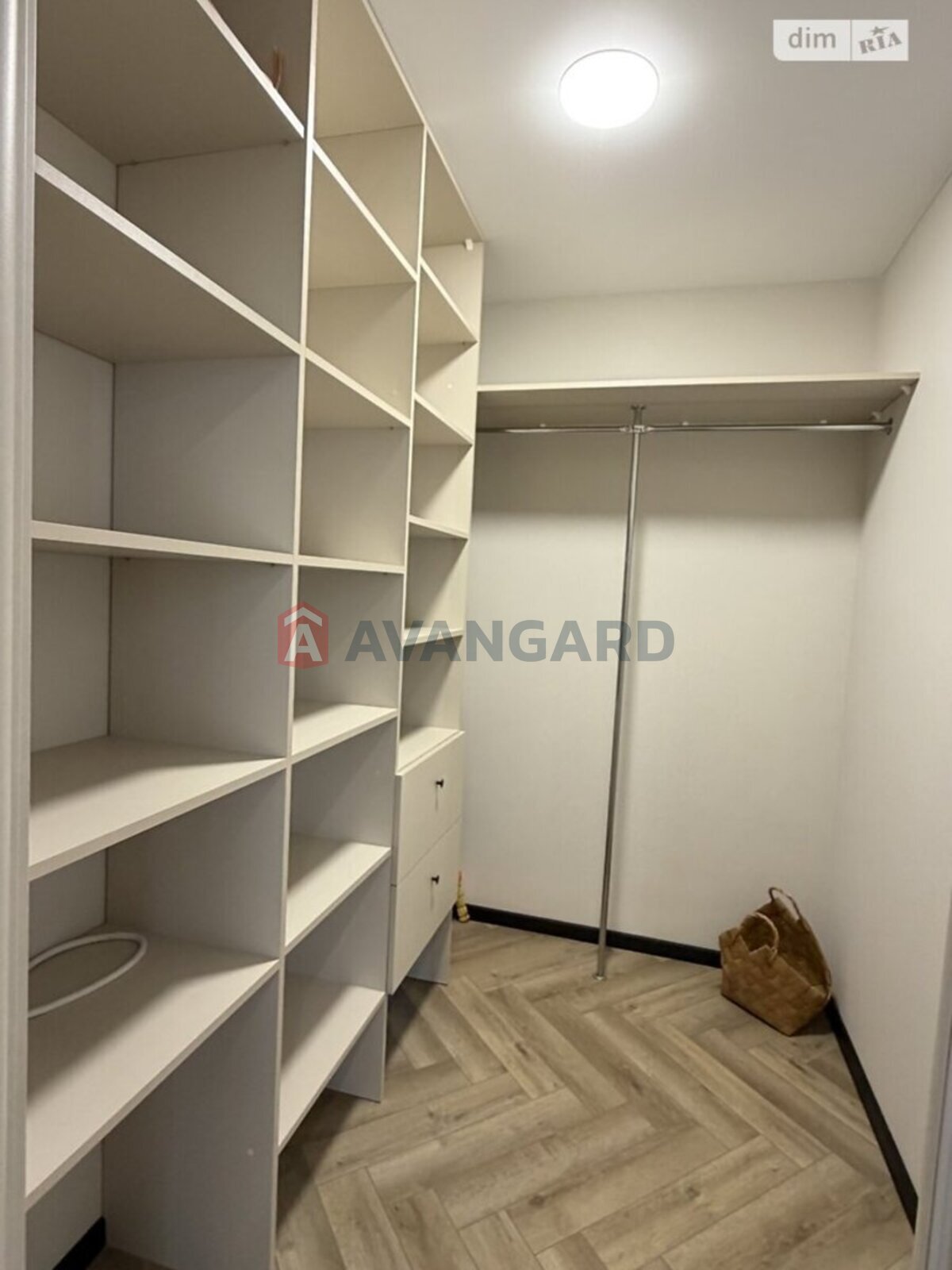 2 ��. ��������, 72/-/- ��. �., 2/10 ������ ���� 10