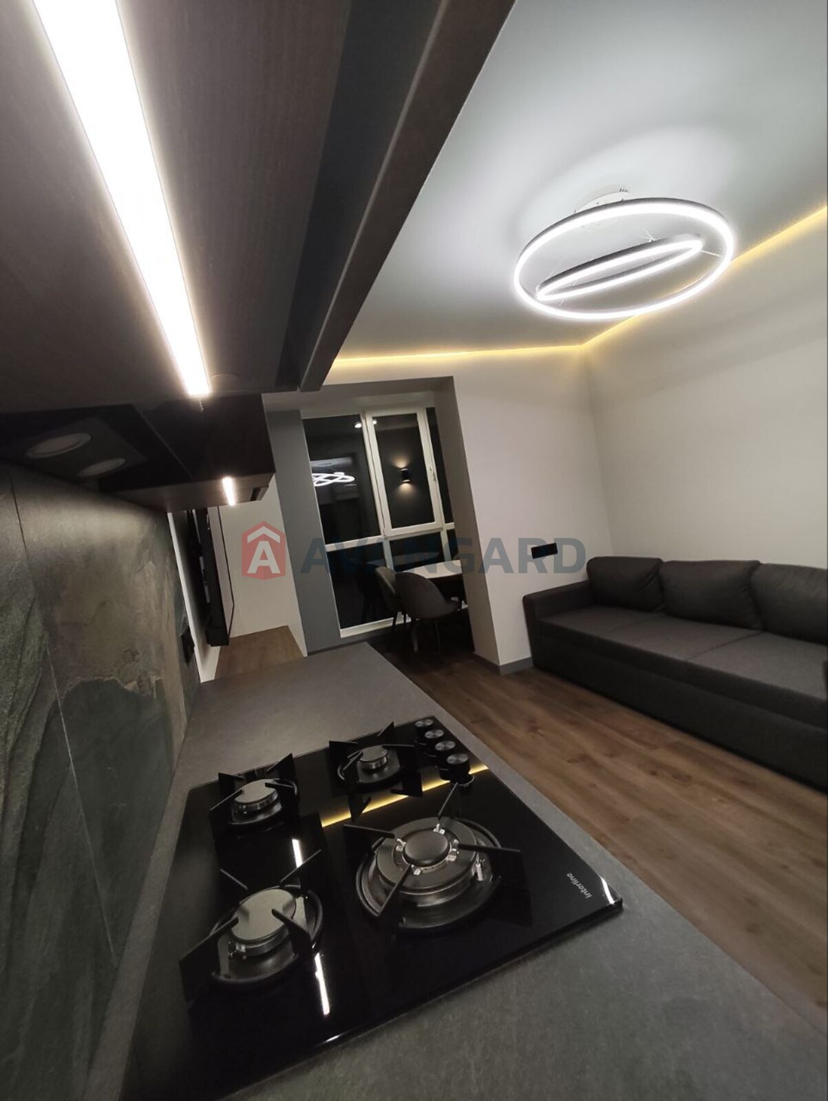 1 ��. ��������, 45/-/15 ��. �., 5/10 ������ ���� 4