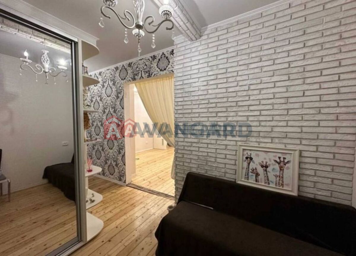 3 ��. ��������, 70/-/9 ��. �., 1/4 ������ ���� 1