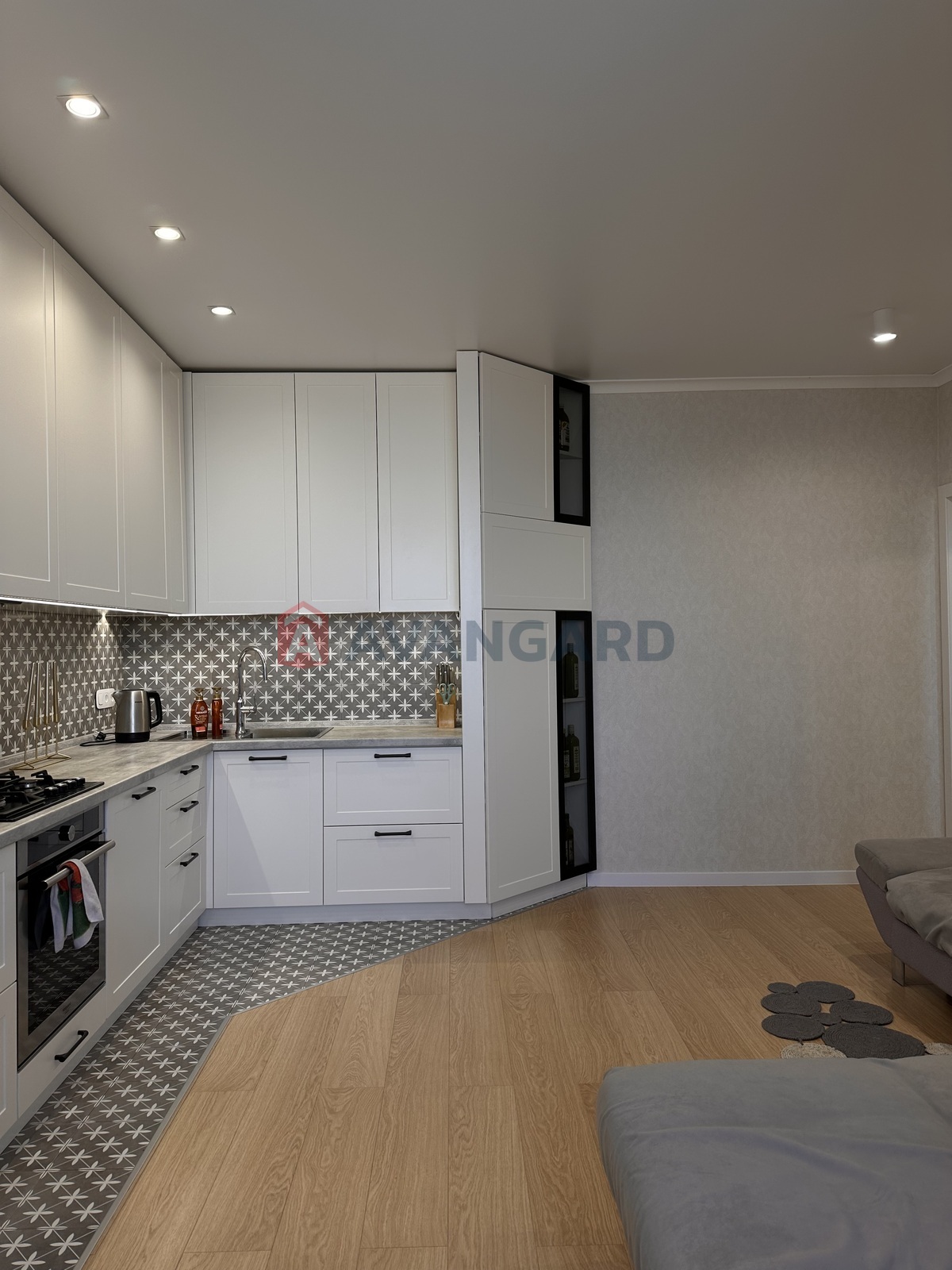 2 ��. ��������, 67/-/24 ��. �., 7/10 ������ ���� 4