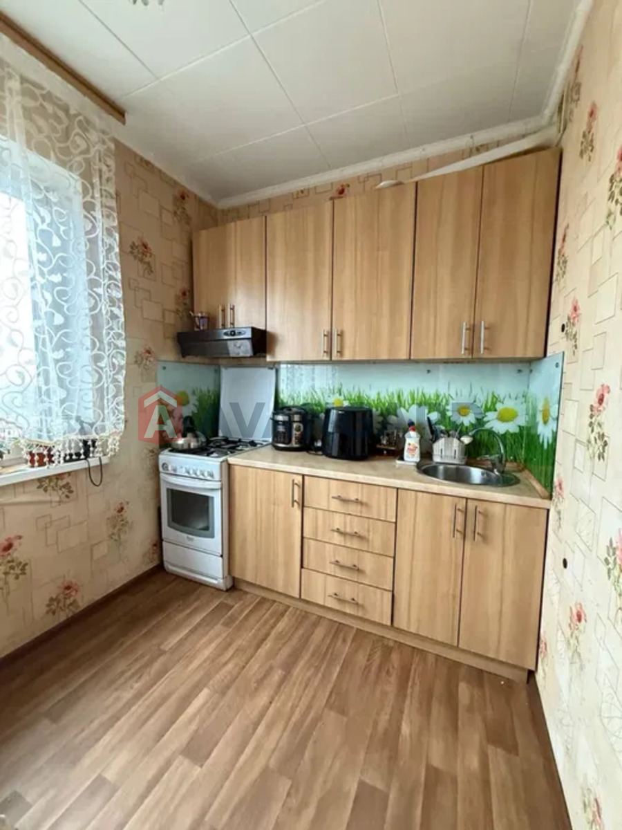 3 кім. квартира, 75/-/8 кв. м., 9/9 поверх фото 13 3 кім. квартира, 75/-/8 кв. м., 9/9 поверх фото 13