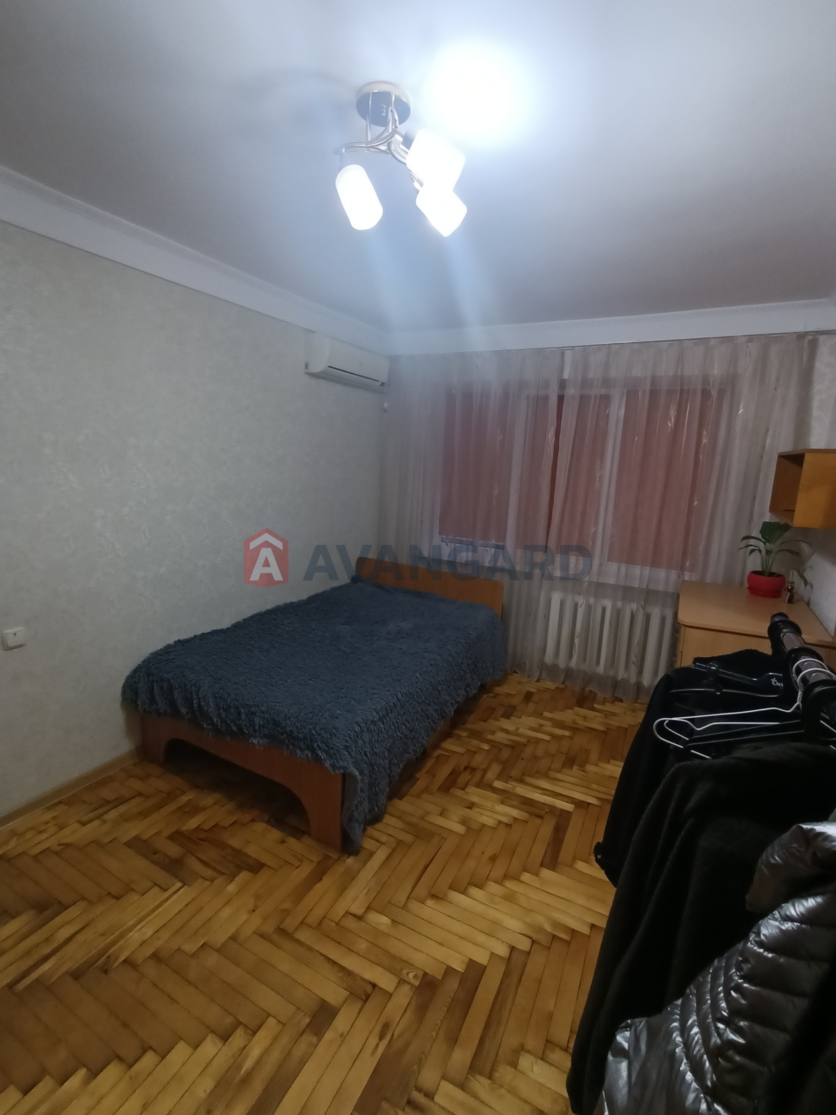 2 ����. ��������, 44/-/6 ��. �., 2/5 ���� ���� 15