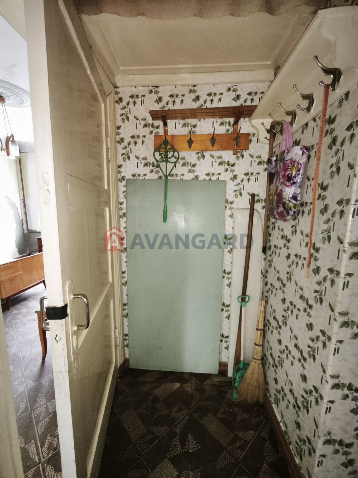 2 ��. ��������, 55,6/35,5/11 ��. �., 4/4 ������ ���� 11