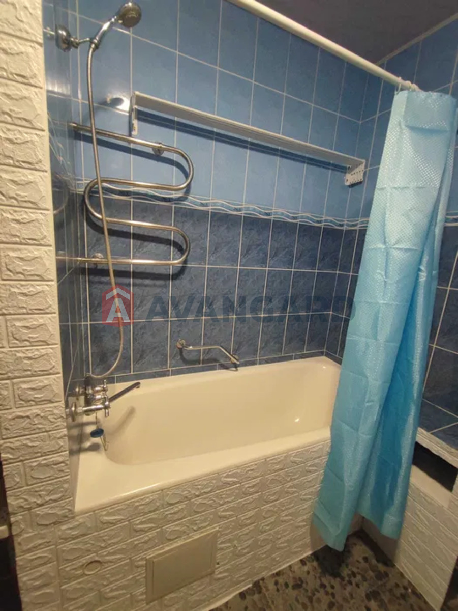 1 ��. ��������, 48/-/7 ��. �., 3/9 ������ ���� 8