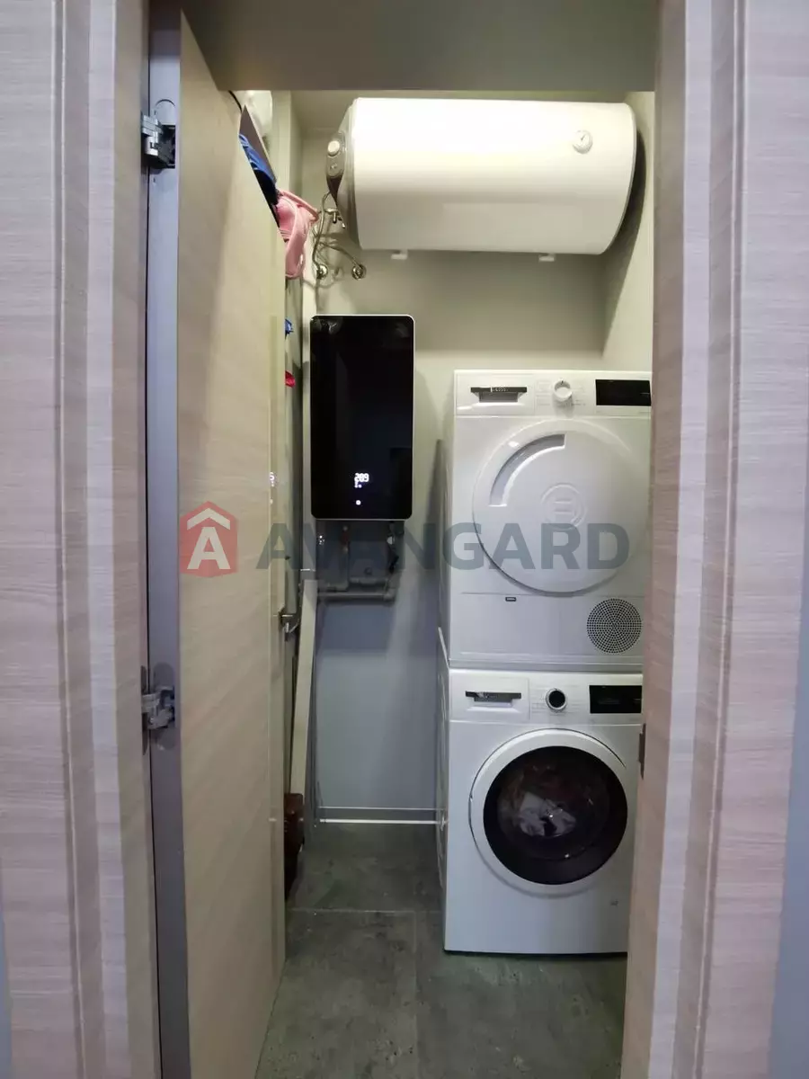 2 ��. ��������, 95/-/- ��. �., 8/9 ������ ���� 8