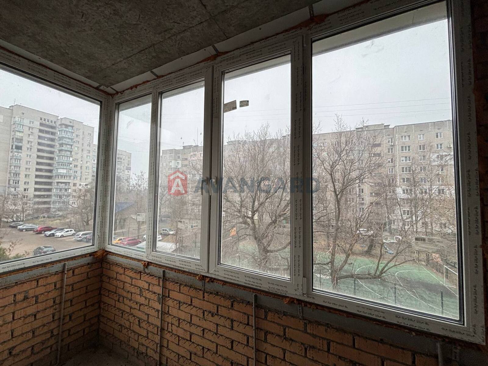 1 ����. ��������, 44/17/15 ��. �., 3/12 ���� ���� 13