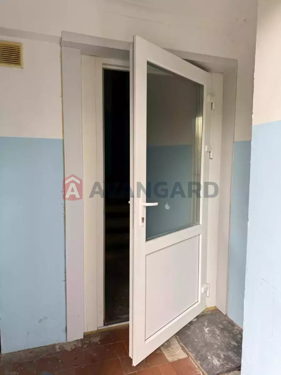 1 ����. ��������, 40/-/25 ��. �., 4/4 ���� ���� 15