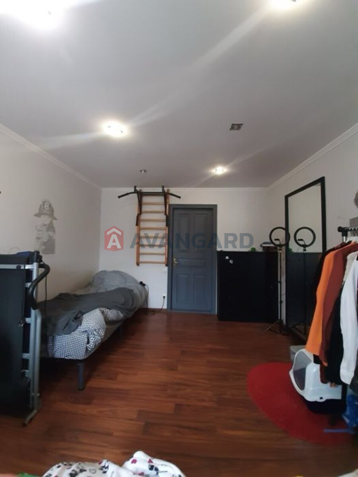 3 ��. ��������, 57/-/3 ��. �., 5/5 ������ ���� 5