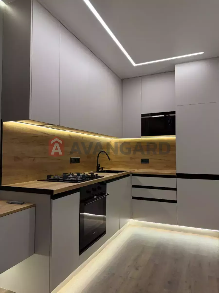 1 ��. ��������, 44/17/15 ��. �., 5/10 ������ ���� 1