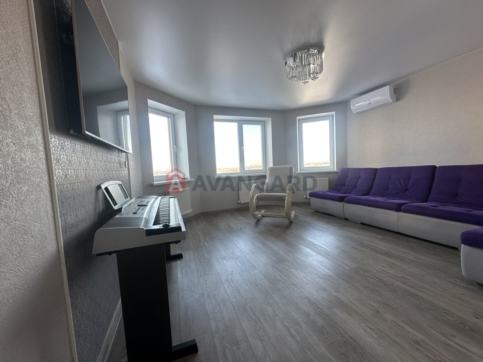 3 ��. ��������, 83/34/18 ��. �., 10/11 ������ ���� 4