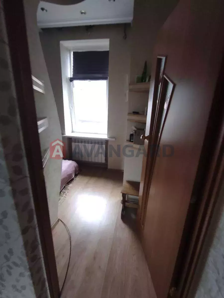 3 ����. ��������, 38/-/7 ��. �., 2/2 ���� ���� 6