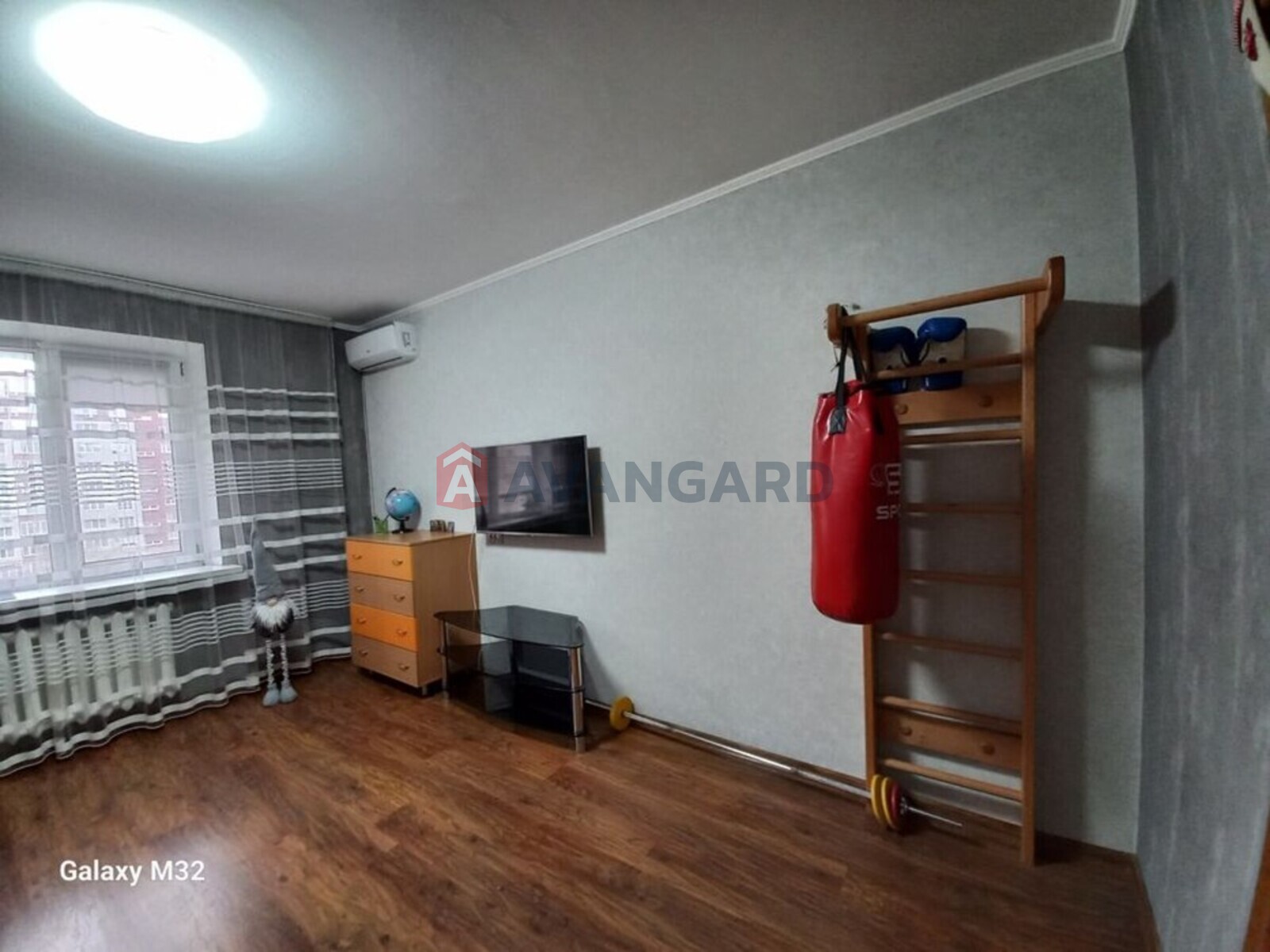 3 ��. ��������, 67/-/11 ��. �., 4/10 ������ ���� 3