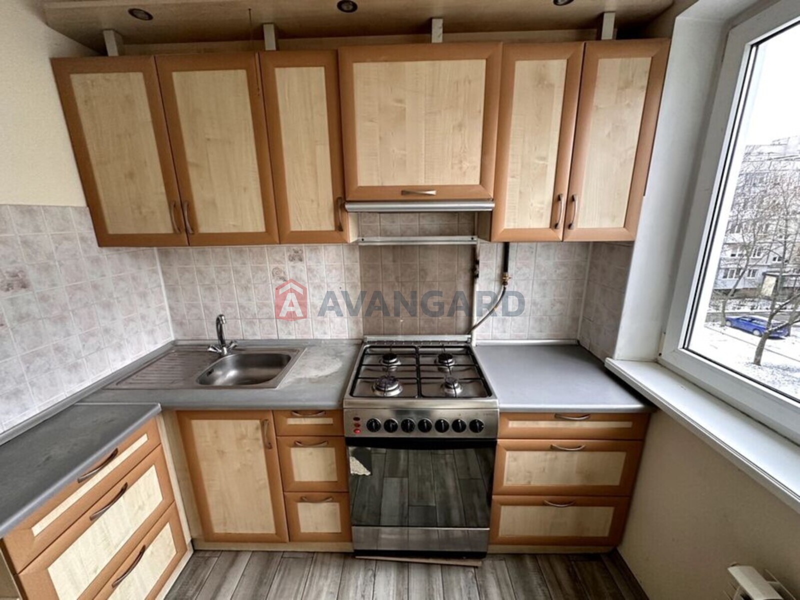 3 ��. ��������, 54/-/5 ��. �., 4/5 ������ ���� 13