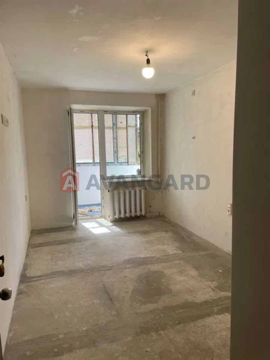 4 ��. ��������, 84/-/7 ��. �., 1/9 ������ ���� 3