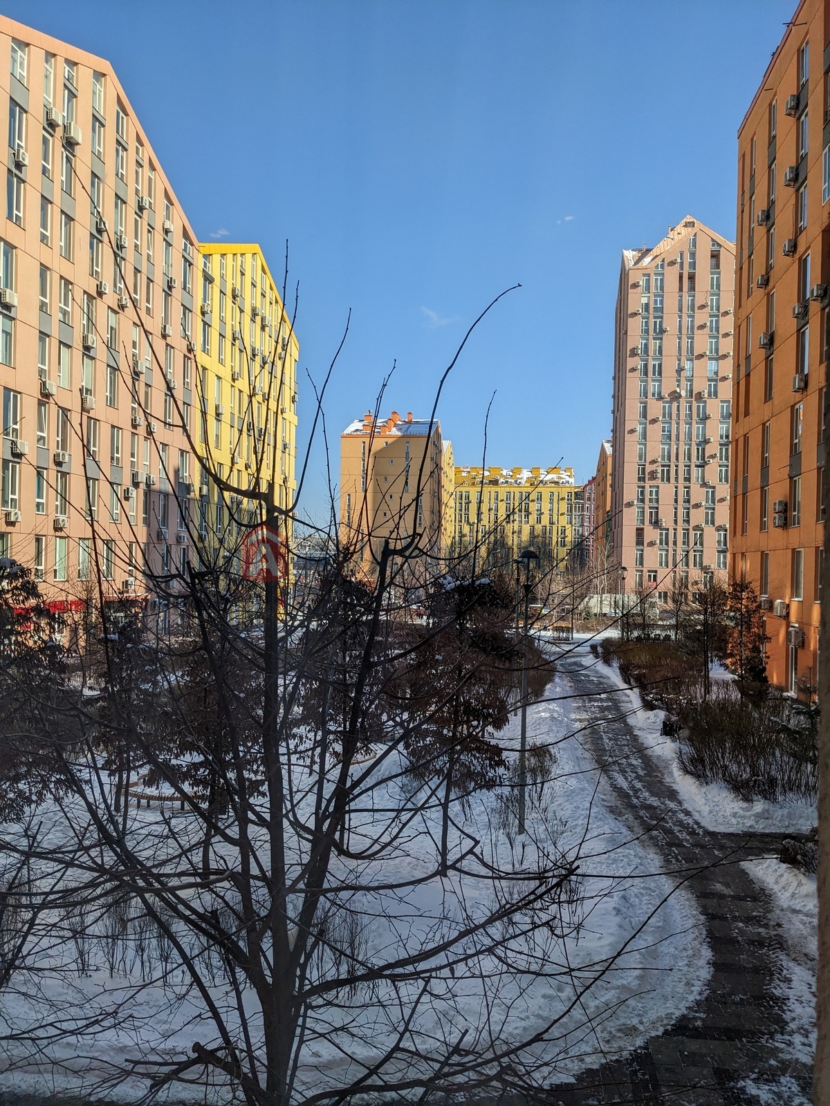 3 ����. ��������, 86/-/15 ��. �., 2/12 ���� ���� 24