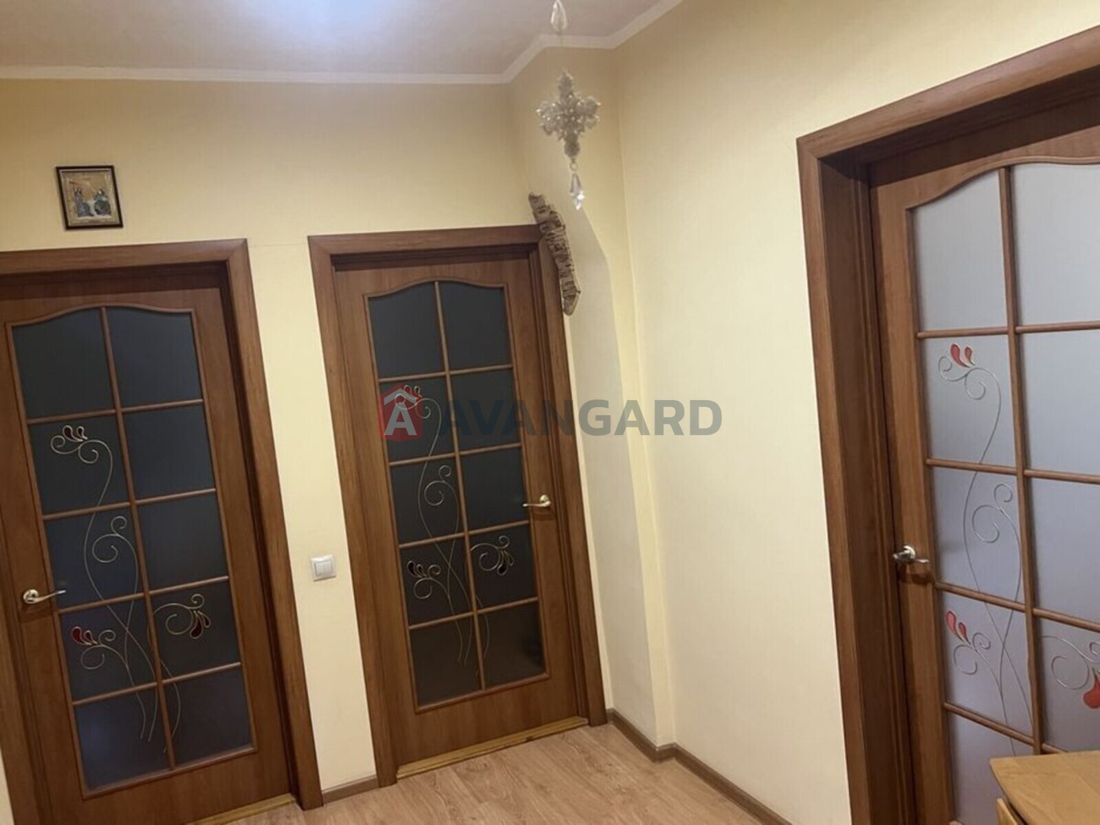 3 ��. ��������, 75/-/9 ��. �., 2/4 ������ ���� 5