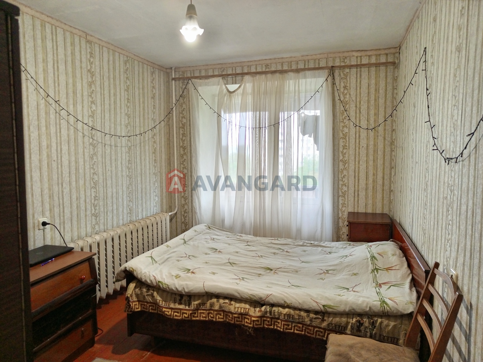 4 ����. ��������, 82/51/7 ��. �., 4/9 ���� ���� 15