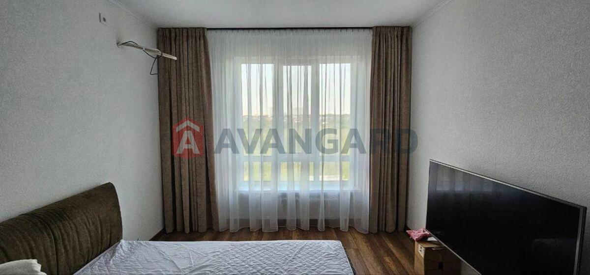 1 ��. ��������, 40/-/10 ��. �., 8/10 ������ ���� 8