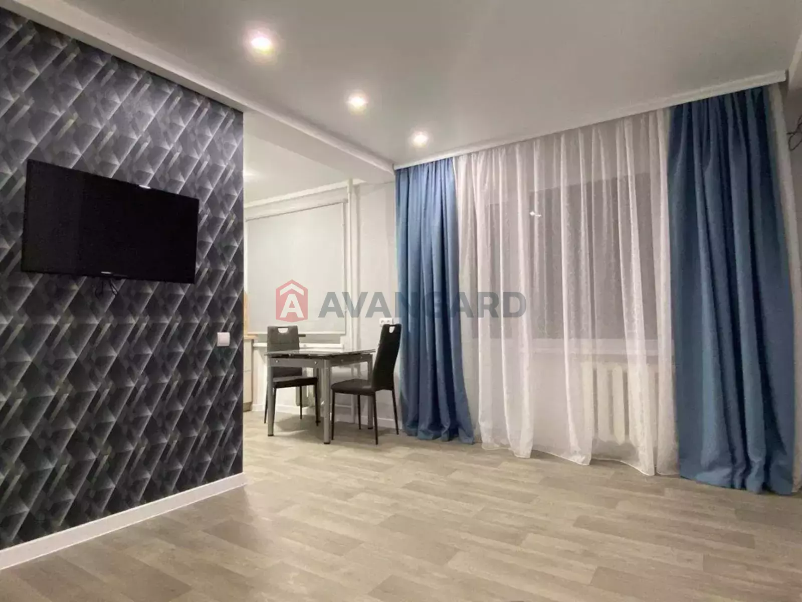 2 ��. ��������, 45/28/7 ��. �., 4/5 ������ ���� 6