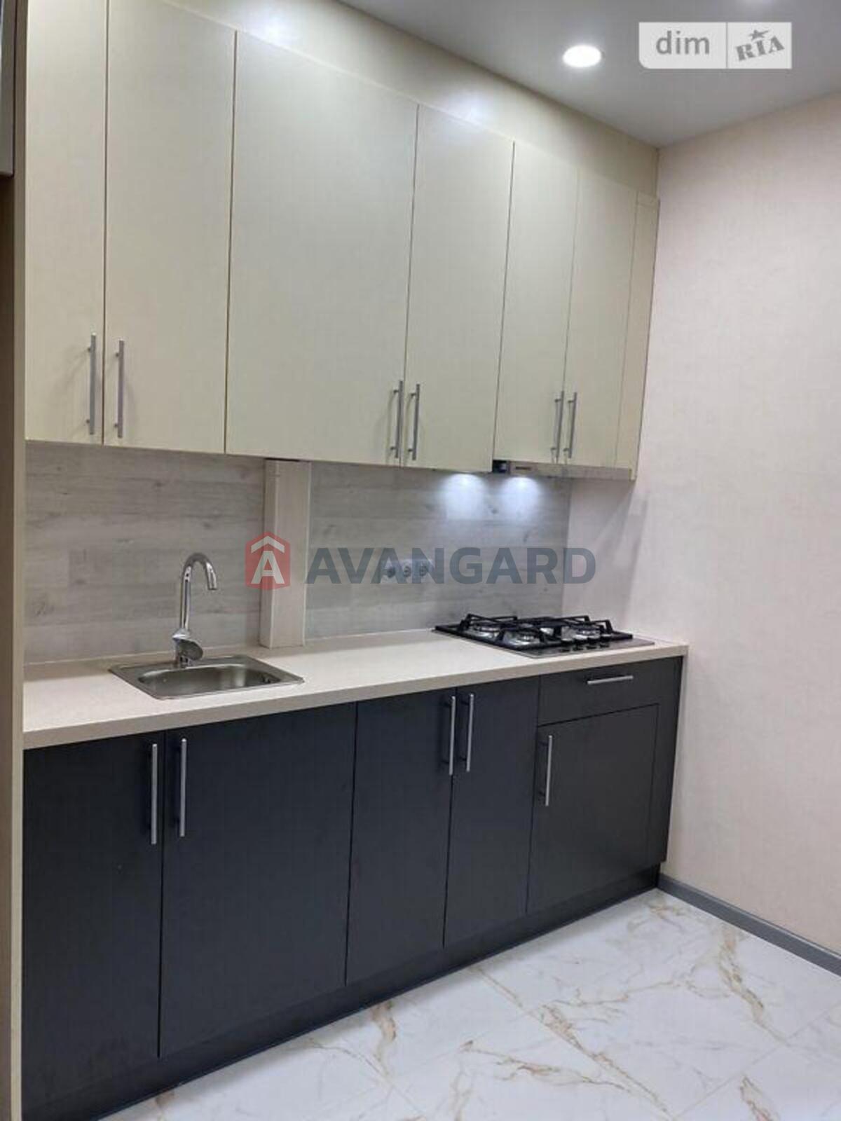 1 ��. ��������, 34/15/8 ��. �., 1/11 ������ ���� 5