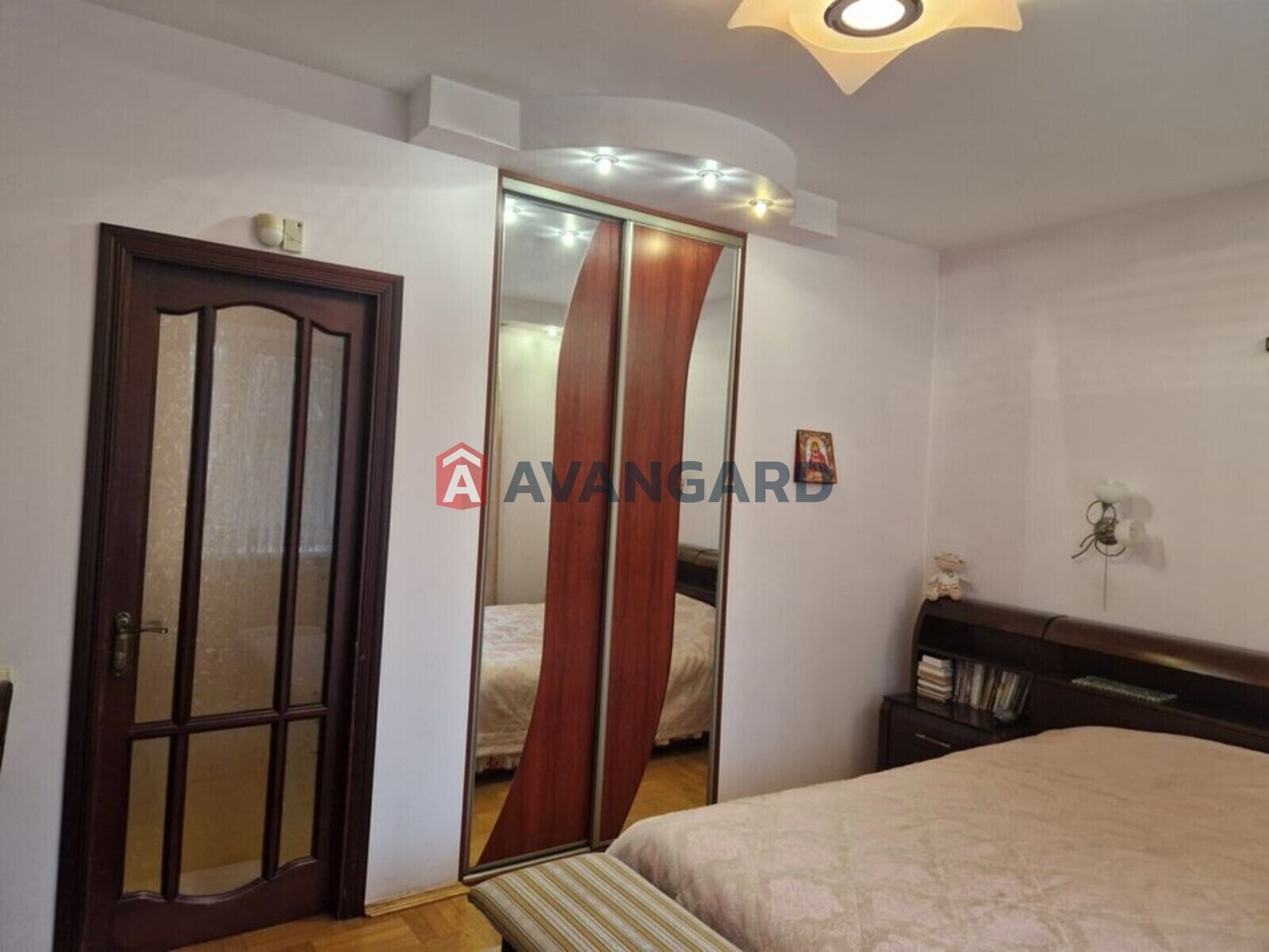 3 ��. ��������, 130/-/23 ��. �., 3/11 ������ ���� 17